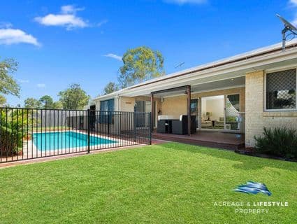 15 Coffey Court, Beachmere - Image 1