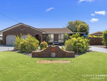 18 Moatah Drive, Beachmere - Image 1