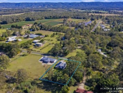 24 Richards Court, Bellmere - Image 1