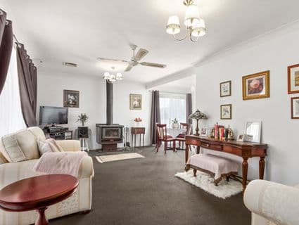 8 Elizabeth Street, Traralgon - Image 1