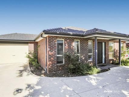 2/2 Anderson Street, Pakenham - Image 1