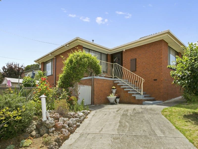 40 Tintinara Crescent,BELMONT, Belmont - Image 1