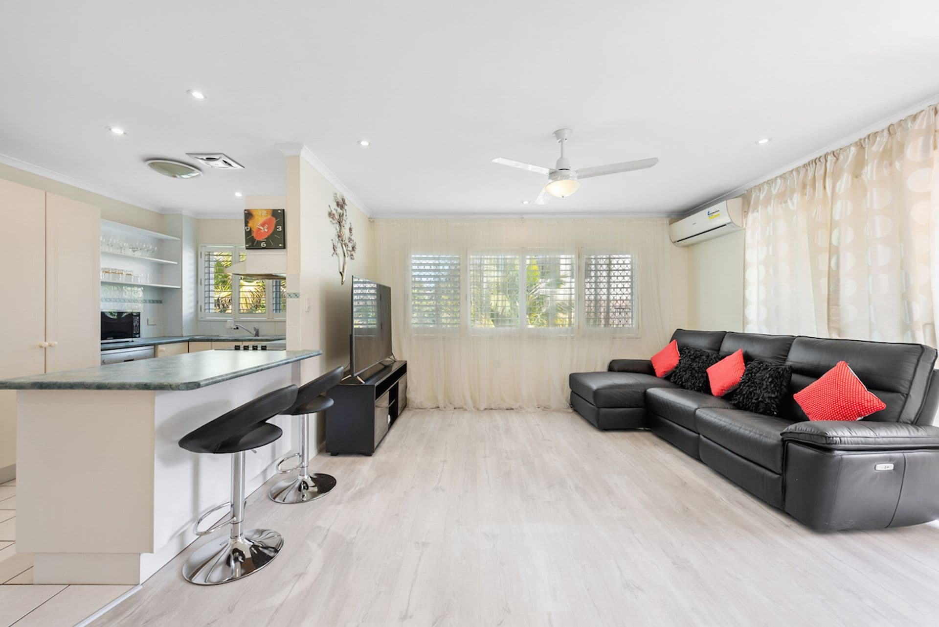 4/31 Landsborough Avenue, Scarborough, QLD, 4020, Scarborough - Image 1