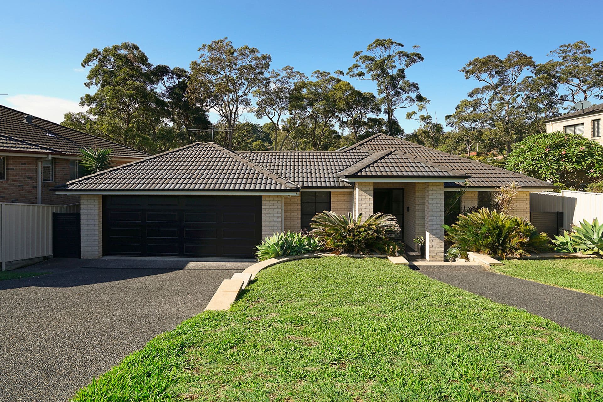 12 Warburton Close, Macquarie Hills, NSW, 2285, Macquarie Hills - Image 1
