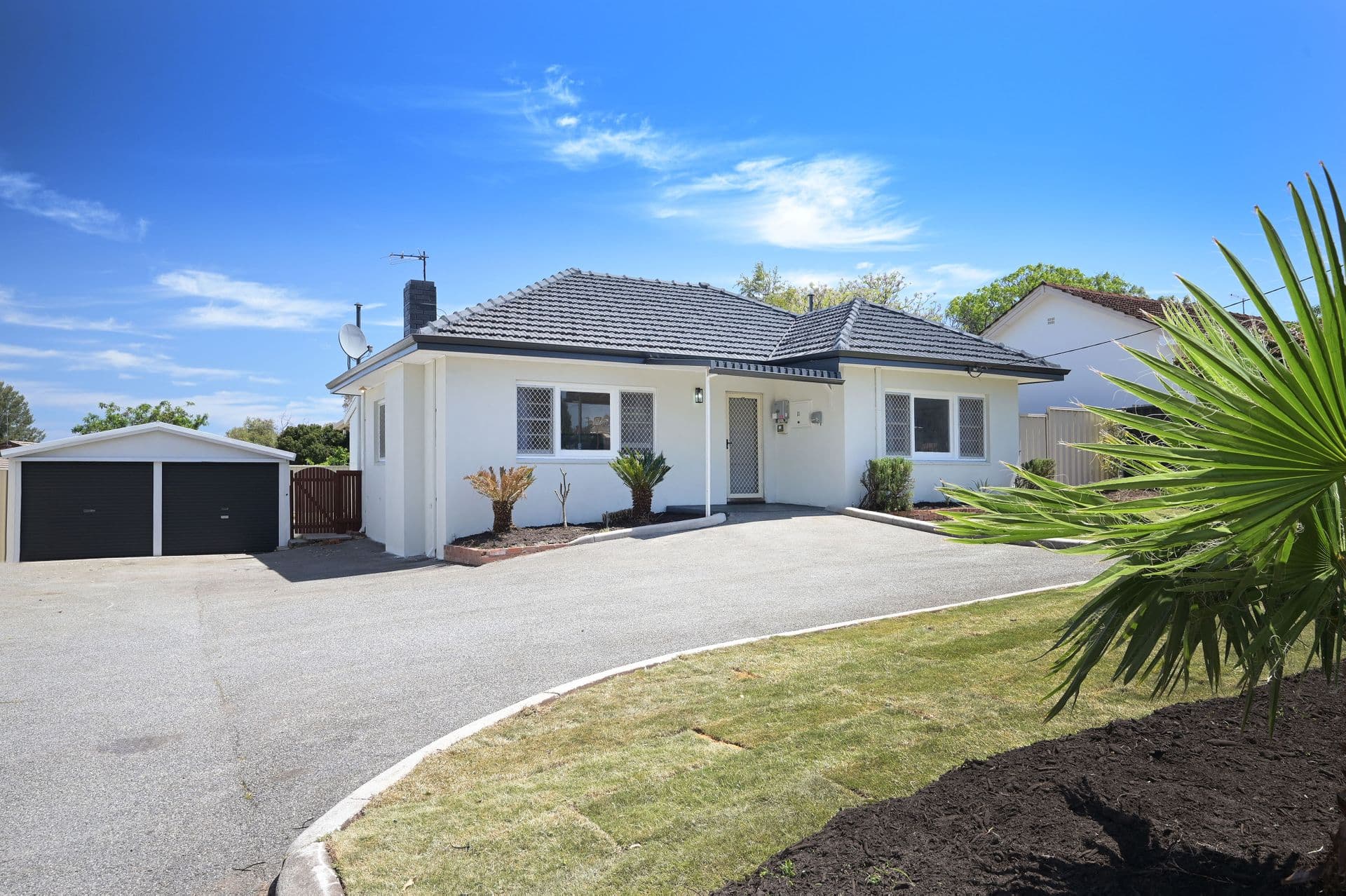 11 Myles Road, Swan View, WA, 6056, Swan View - Image 1