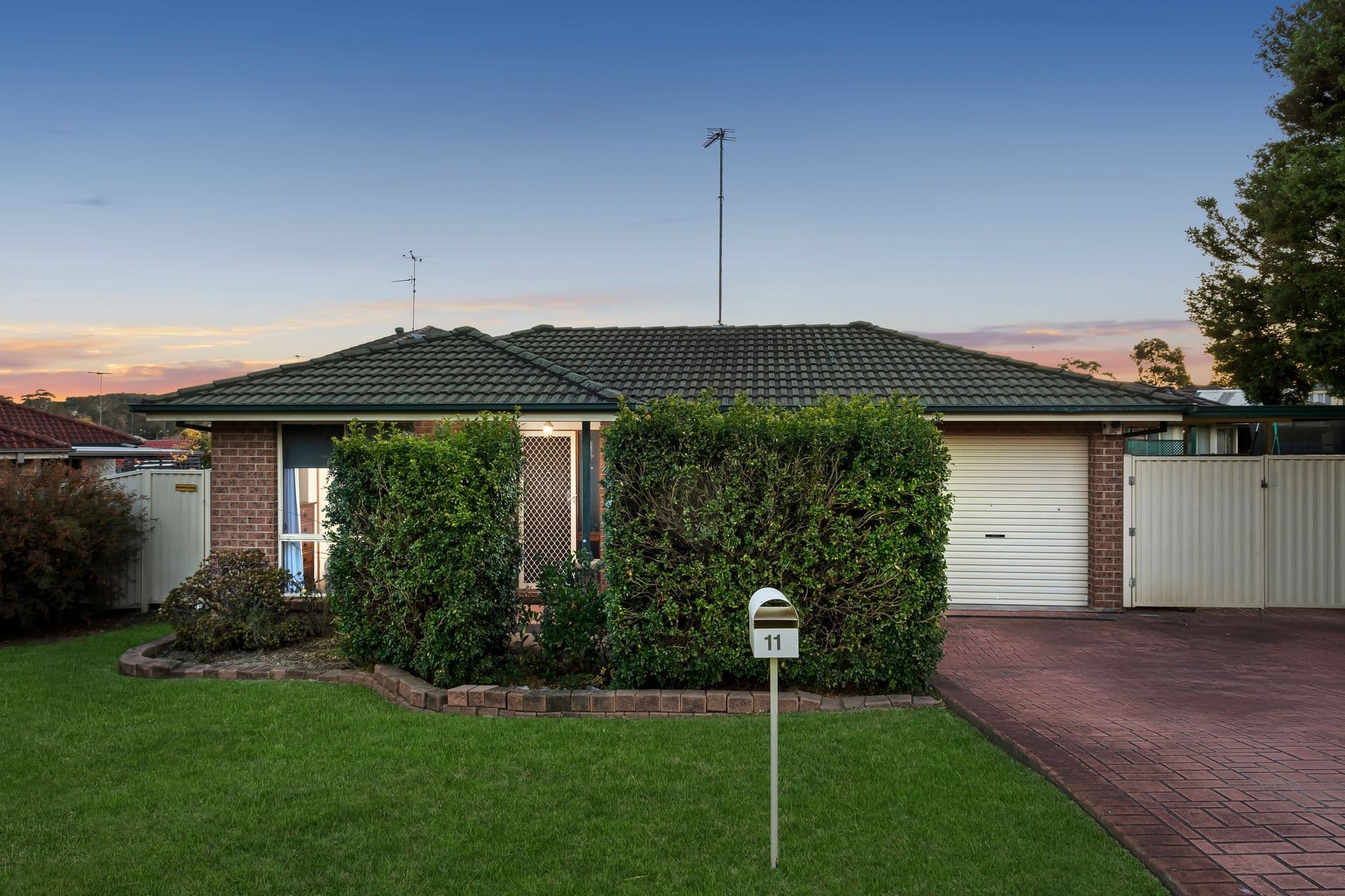 11 Glenfield Drive, Currans Hill, NSW, 2567, Currans Hill - Image 1