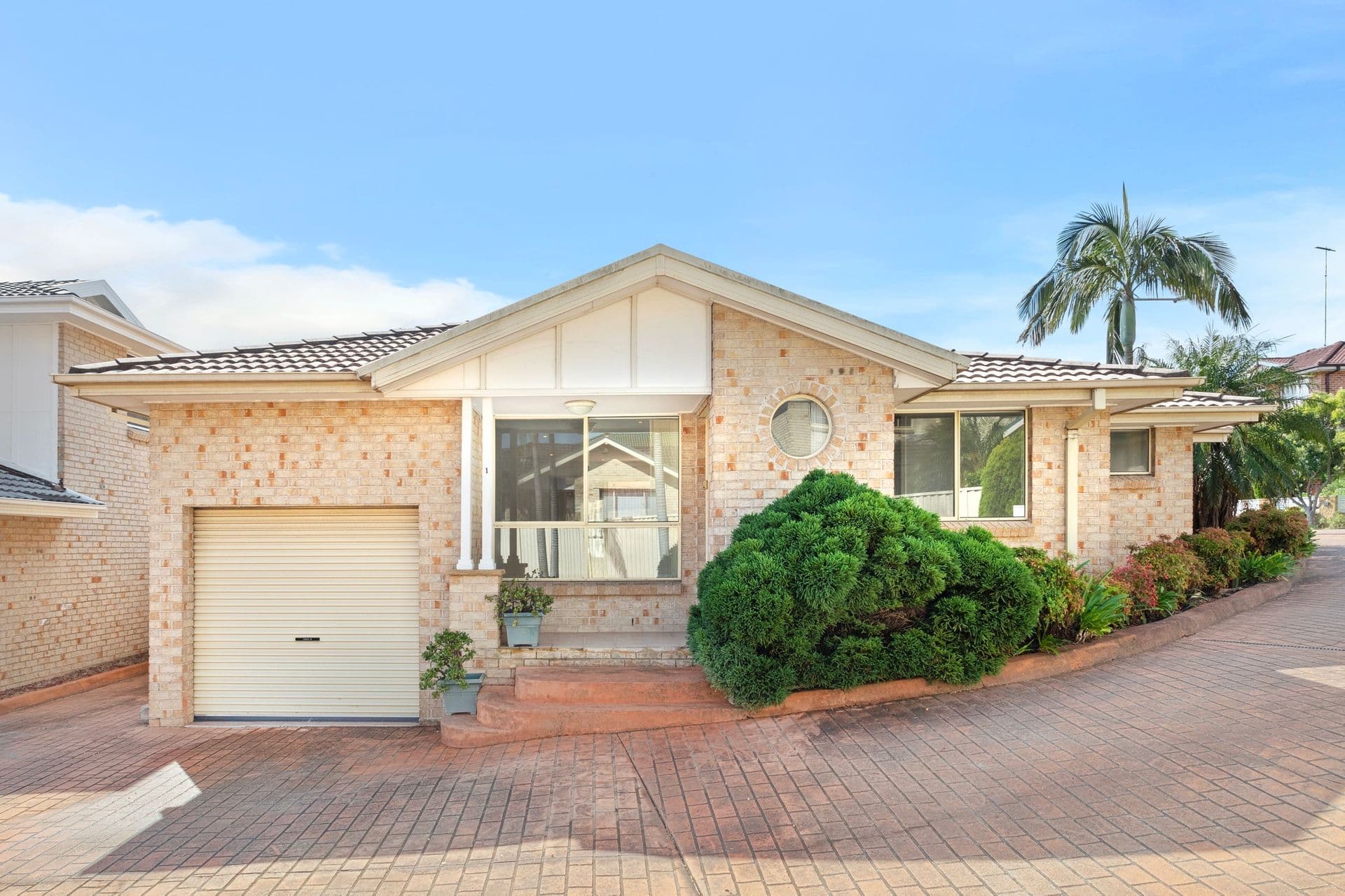 1/10 Esk Avenue, Green Valley, NSW, 2168, Green Valley - Image 1