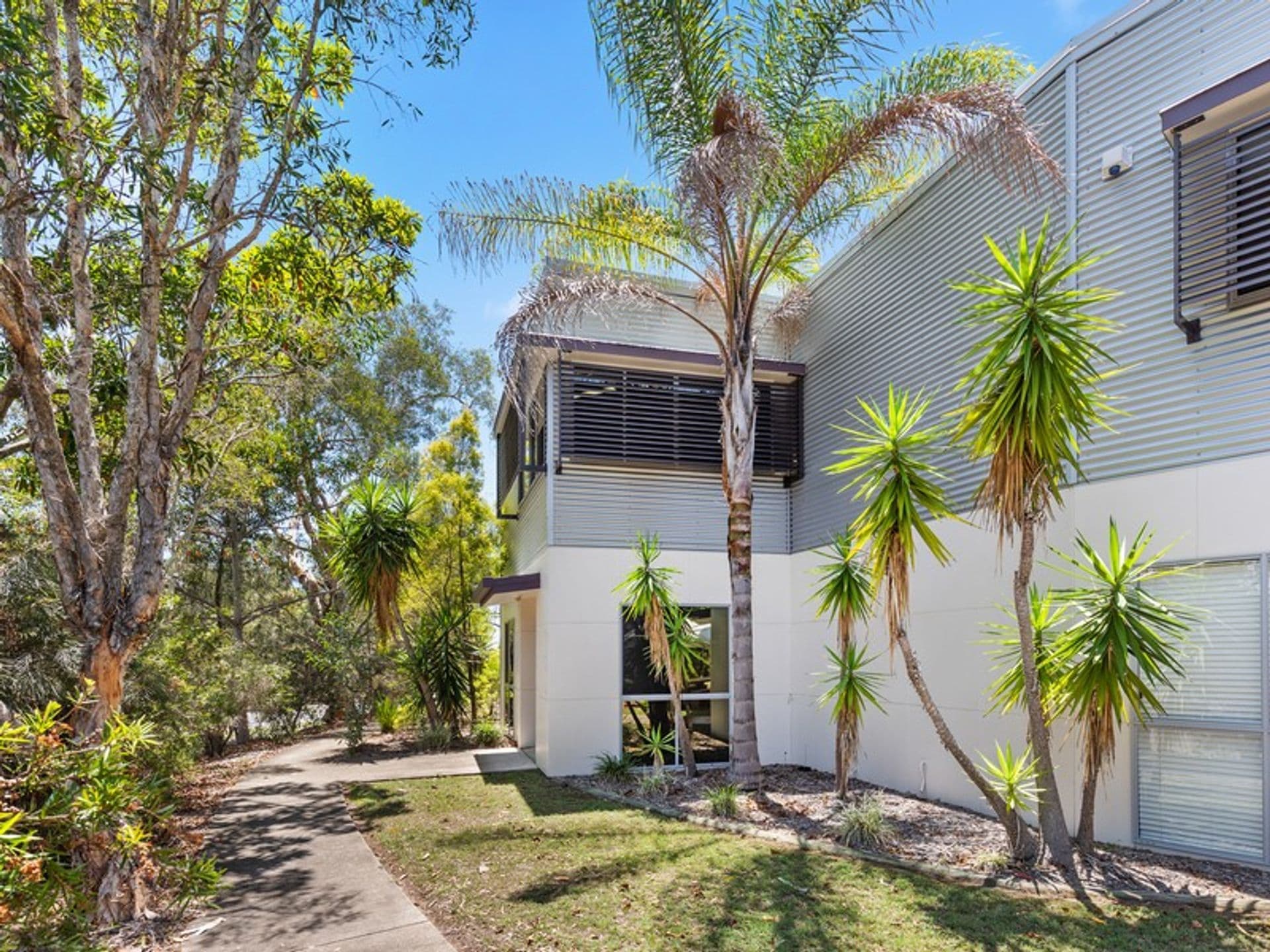 1/24 Southern Cross Circuit, Urangan, QLD, 4655, Urangan - Image 1