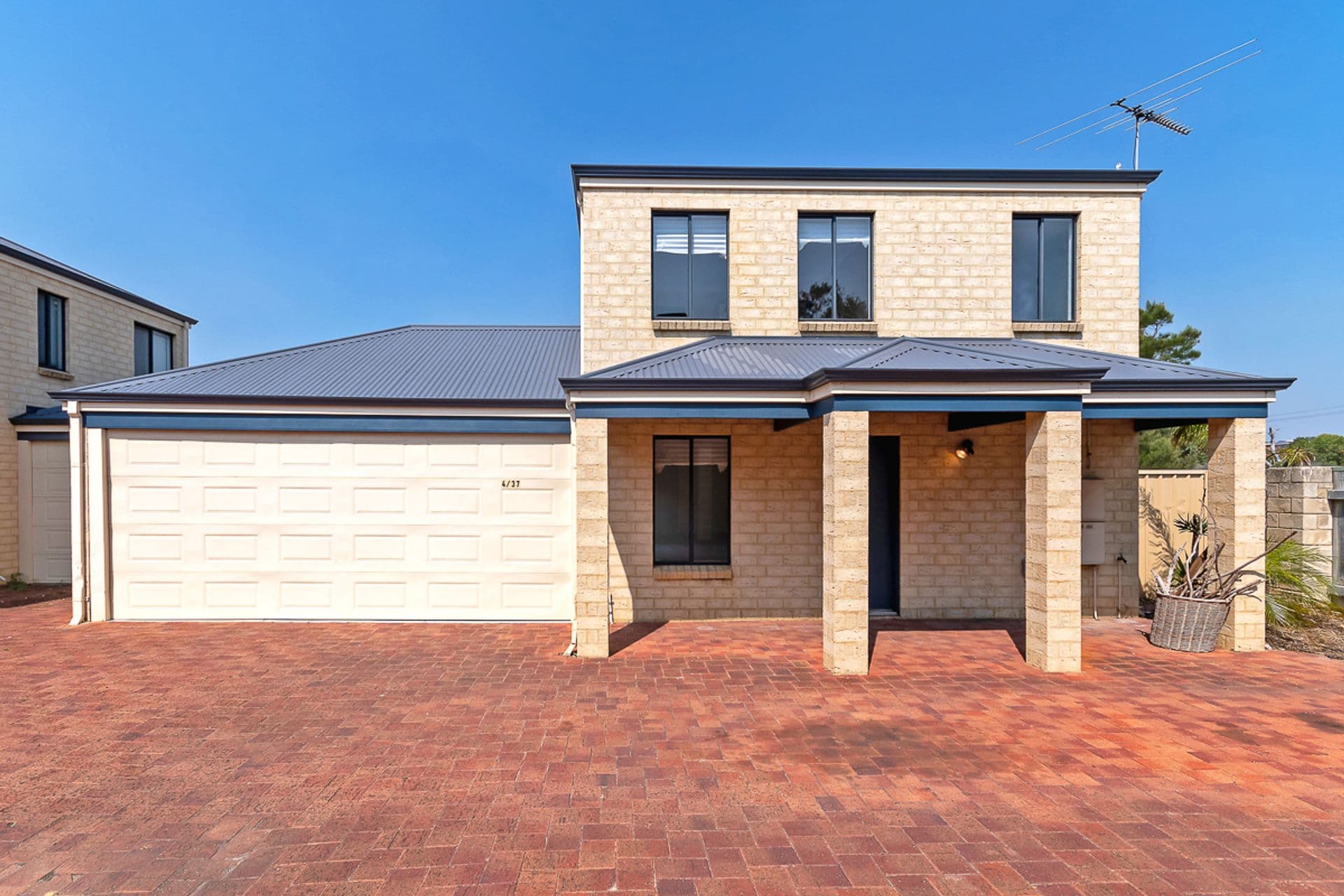 4/37 Stradbroke Gardens, Ridgewood, WA, 6030, Ridgewood - Image 1