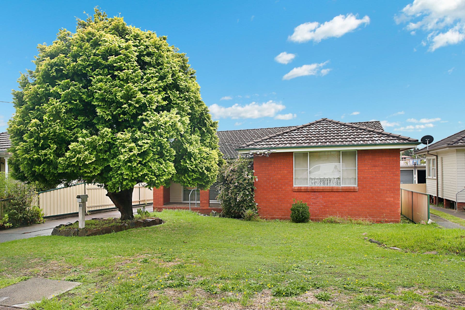 10 Roscoe Street, Kotara South, NSW, 2289, Kotara South - Image 1