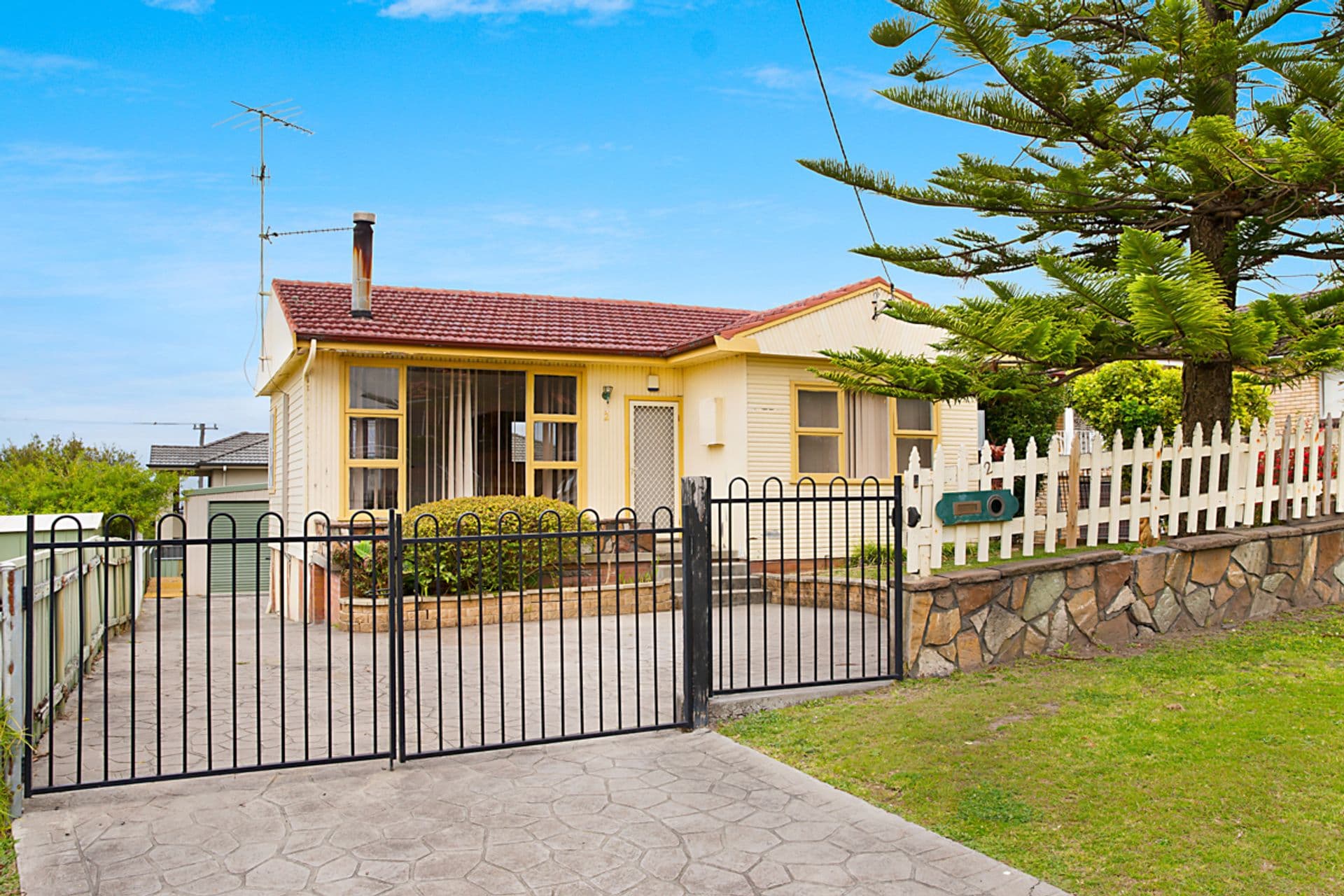 2 Kalora Crescent, Charlestown, NSW, 2290, Charlestown - Image 1
