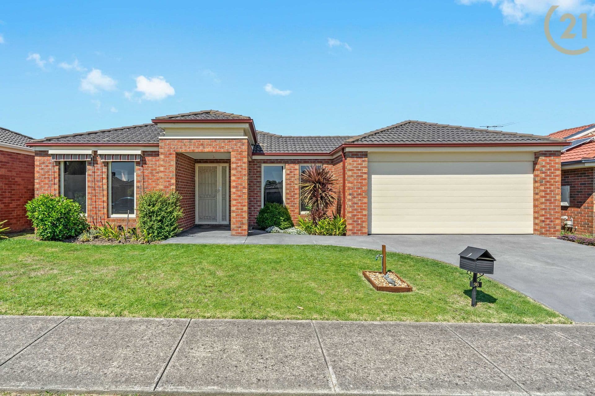 16 Terri Ester Drive, Berwick, VIC, 3806, Berwick - Image 1