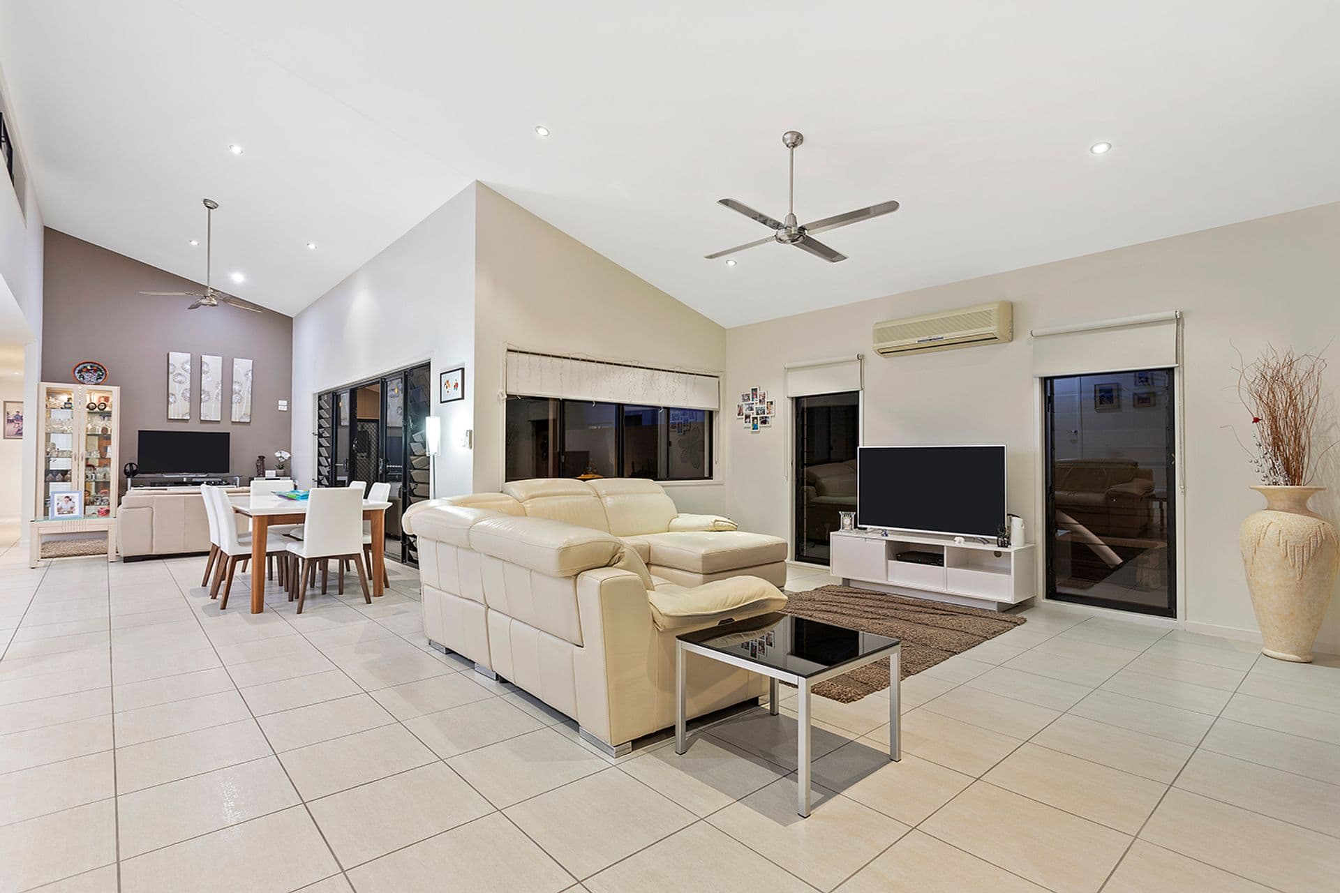 9 Bonaire Court, Parrearra, QLD, 4575, Parrearra - Image 1