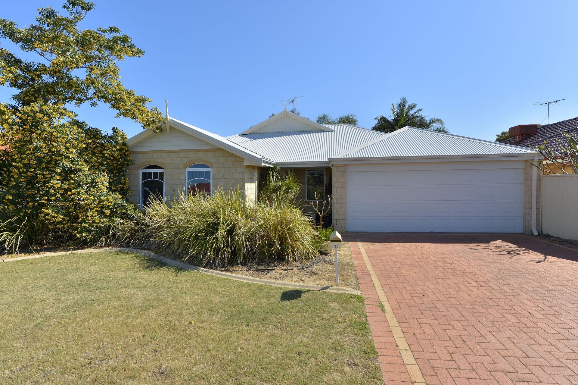 10 Brouwer Trail, Dudley Park, WA, 6210, Dudley Park - Image 1