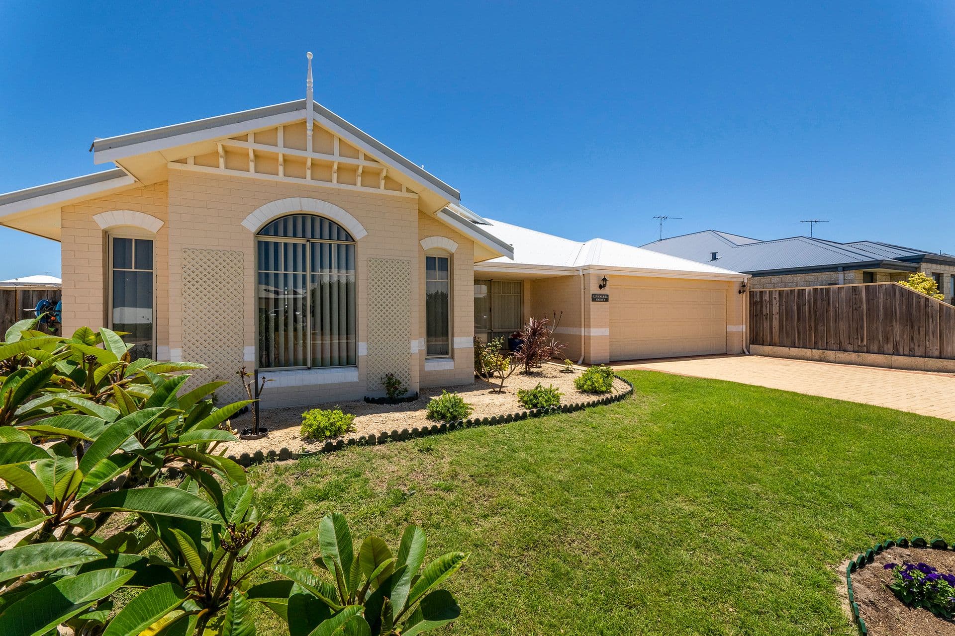 1 Marsdenia Road, Halls Head, WA, 6210, Halls Head - Image 1