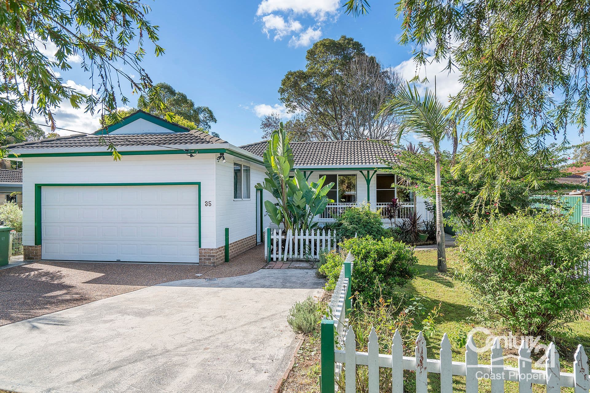 35 Kerry Crescent, Berkeley Vale, NSW, 2261, Berkeley Vale - Image 1